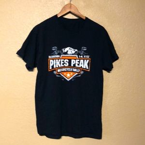 Mens size medium pikes peak